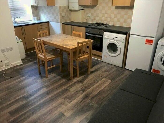 1 Bedroom Flat To Rent In Crown Street, Oxford, Oxford, OX4