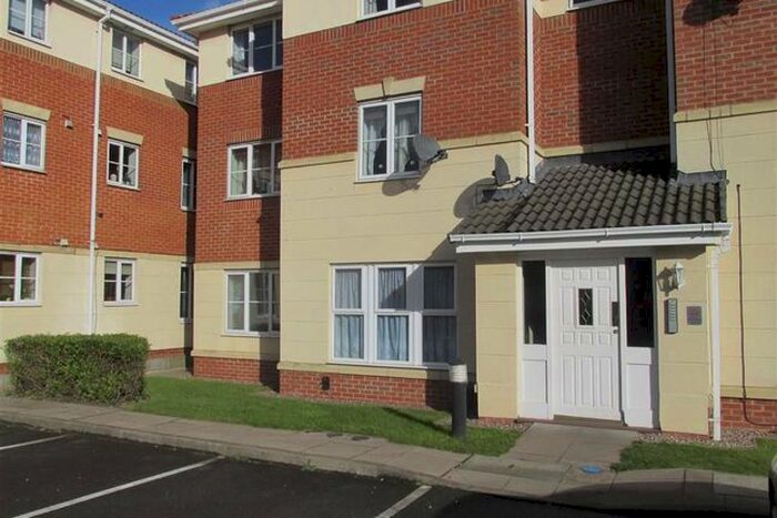 2 Bedroom Flat To Rent In Princes Gate, West Bromwich, B70