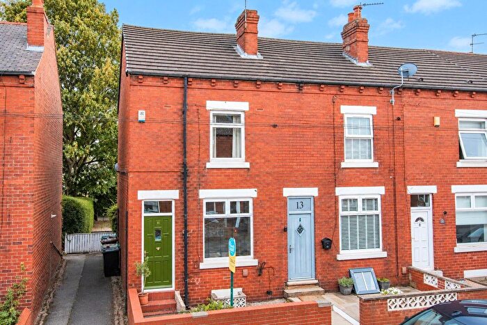 3 Bedroom End Terrace House For Sale In Middleton Avenue, Rothwell, Leeds, LS26