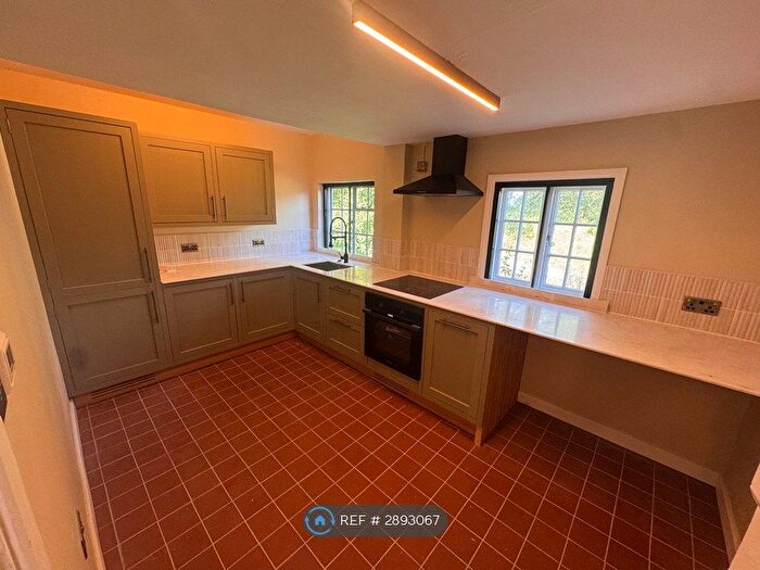 1 Bedroom Maisonette To Rent In Tilburstow Hill Road, Godstone, RH9