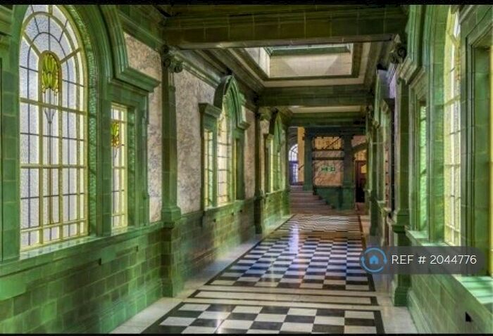 2 Bedroom Flat To Rent In Princess Street, Manchester, M1