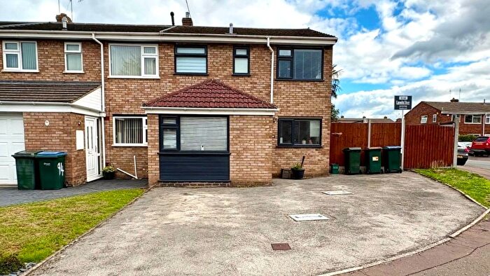 3 Bedroom End Of Terrace House For Sale In Coombe Park Road, Coventry, CV3