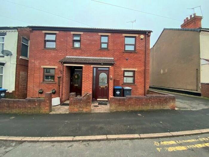 2 Bedroom Semi-Detached House To Rent In Avenue Road, New Bilton, Rugby, CV21