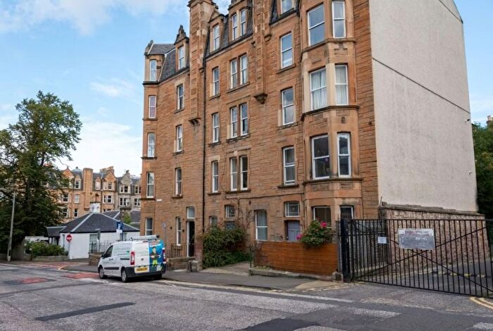 3 Bedroom Flat To Rent In Viewforth, Edinburgh, Midlothian, EH10