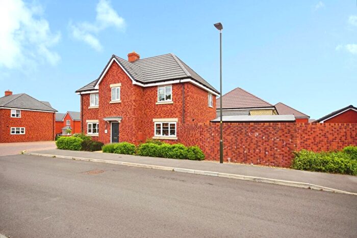 3 Bedroom Detached House For Sale In Signal Road, Cam, Dursley, Gloucestershire, GL11