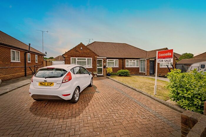 2 Bedroom Semi-Detached Bungalow For Sale In Duncan Way, Bushey, WD23