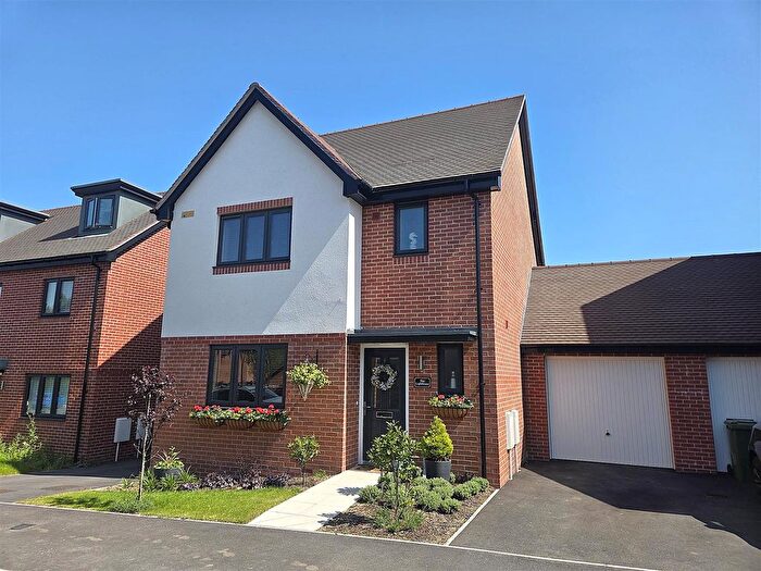 3 Bedroom Detached House For Sale In Heaviside Road, Whiteley, PO15