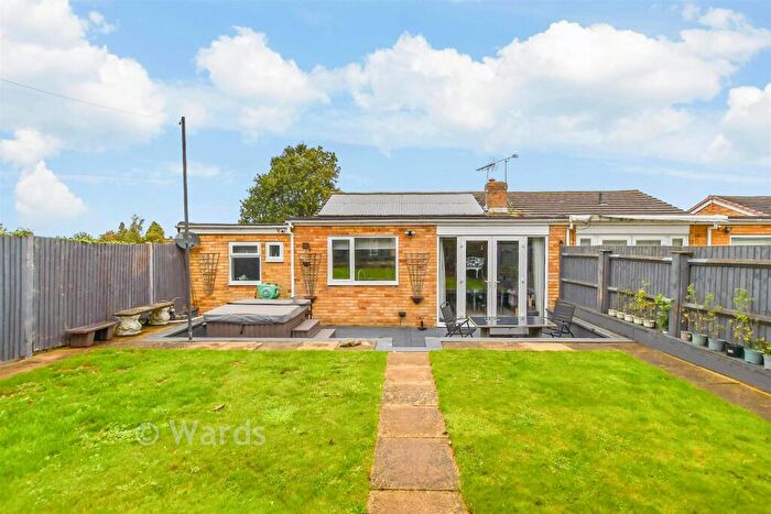 4 Bedroom Semi-Detached Bungalow For Sale In Linton Gore, Coxheath, Maidstone, Kent, ME17