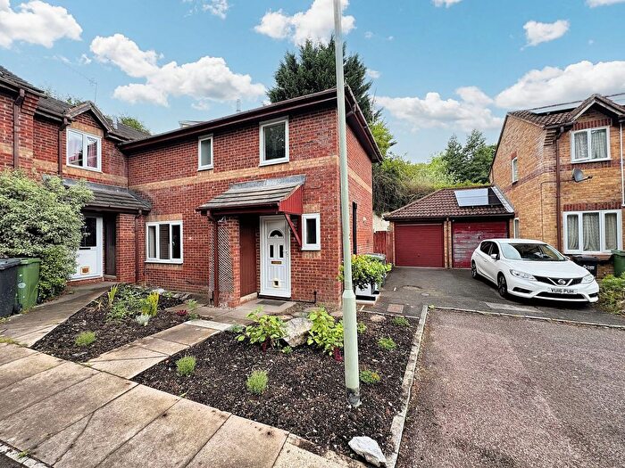 3 Bedroom End Terrace House To Rent In Halses Close, Exeter, EX4