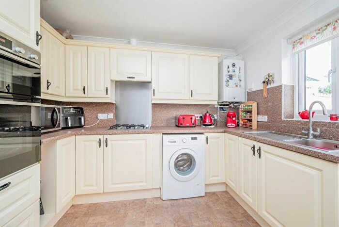 3 Bedroom Detached Bungalow For Sale In Orchard Close, Mundesley, Norwich, NR11