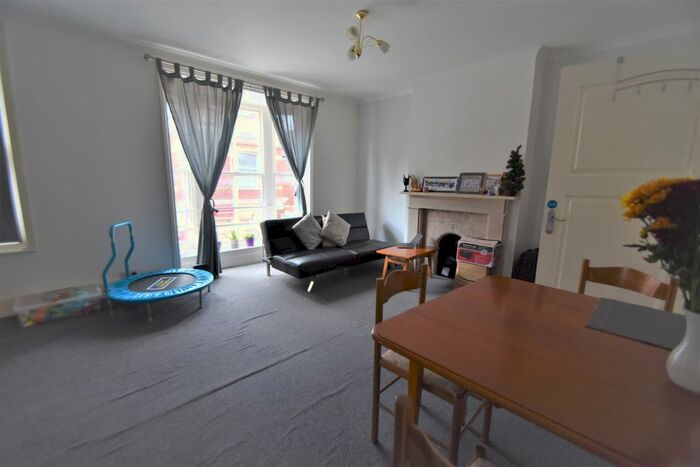 3 Bedroom Maisonette To Rent In North Street, Havant, PO9