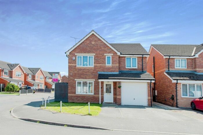 4 Bedroom Detached House For Sale In Thistle Hill Drive, Streethouse, Pontefract, WF7