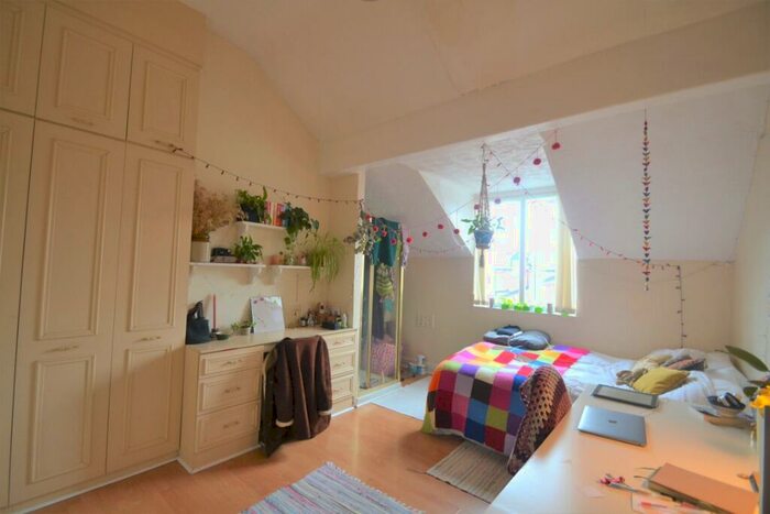 8 Bedroom Terraced House To Rent In Booth Avenue, Fallowfield, Manchester, M14