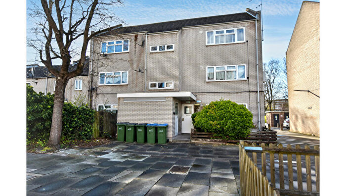 1 Bedroom Flat For Sale In Poplar Place, Thamesmead, London, SE28