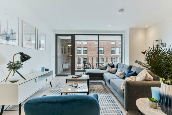 2 Bedroom Apartment To Rent In Shoreditch Exchange, Shoreditch, E2
