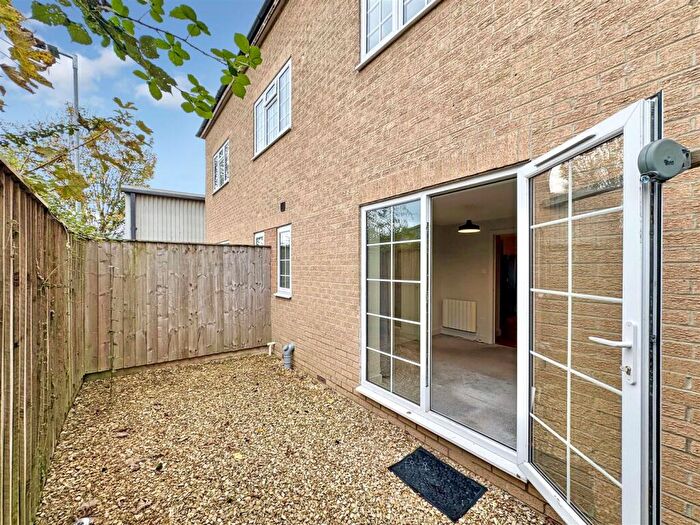 1 Bedroom Flat For Sale In Cirencester, GL7