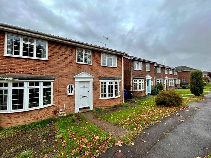 3 Bedroom End Of Terrace House To Rent In Cranbrook Drive, Maidenhead, Berkshire, SL6