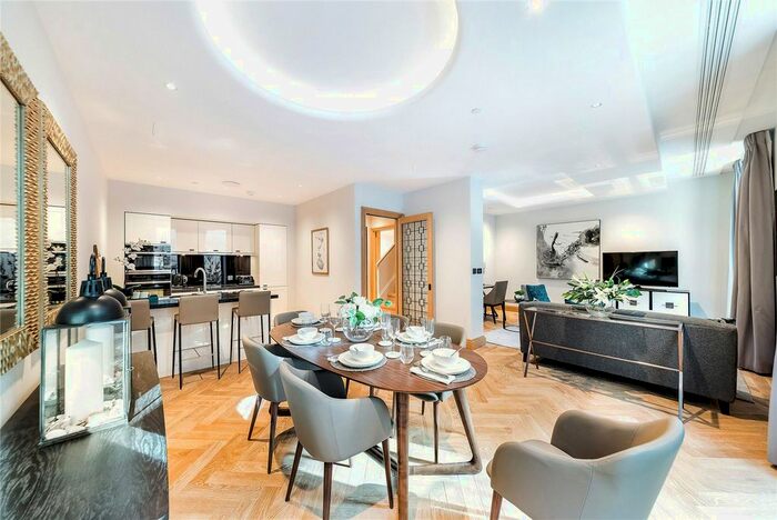 2 Bedroom Maisonette To Rent In Abell House, John Islip Street, Westminster, London, SW1P