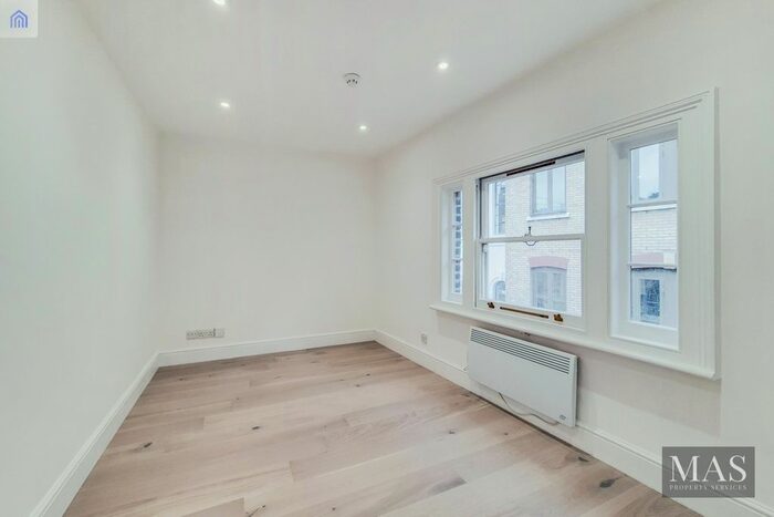 1 Bedroom Flat To Rent In Floral Street, London, WC2E
