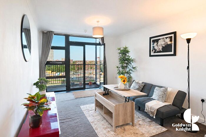 1 Bedroom Flat To Rent In Maltings Close, London, E3