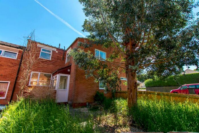 6 Bedroom House To Rent In Herons Way, Birmingham, B29