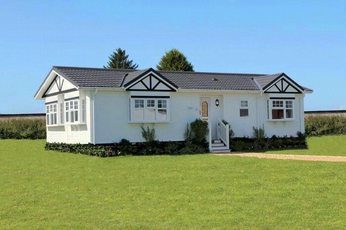 2 Bedroom Property For Sale In Mayphil Park, Hawk Hill, Battlesbridge, Chelmsford, SS11