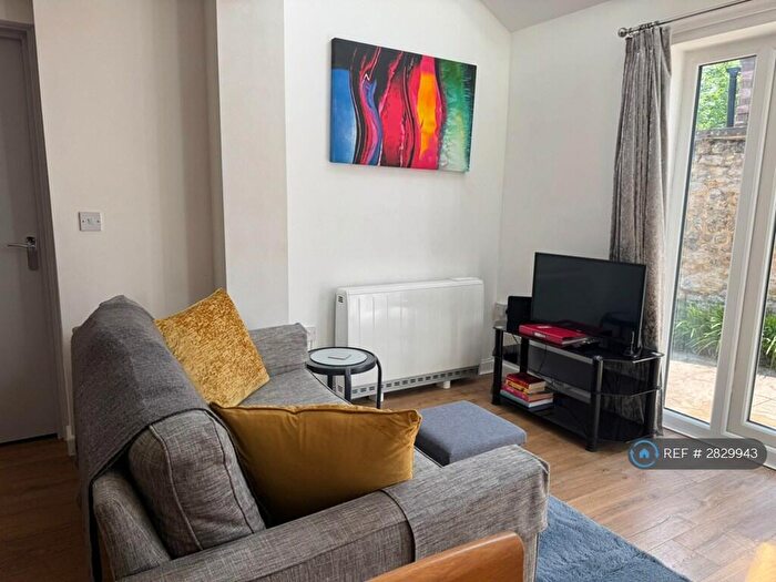 2 Bedroom Semi-Detached House To Rent In Headington, Oxford, OX3