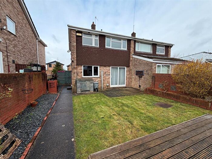 3 Bedroom Semi Detached House For Sale In Denleigh Close, Bristol, BS14