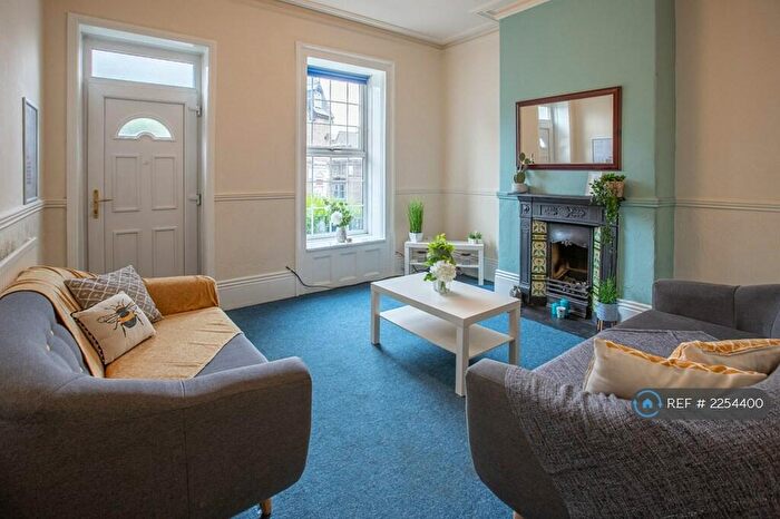 5 Bedroom Terraced House To Rent In Whitham Road, Sheffield, S10