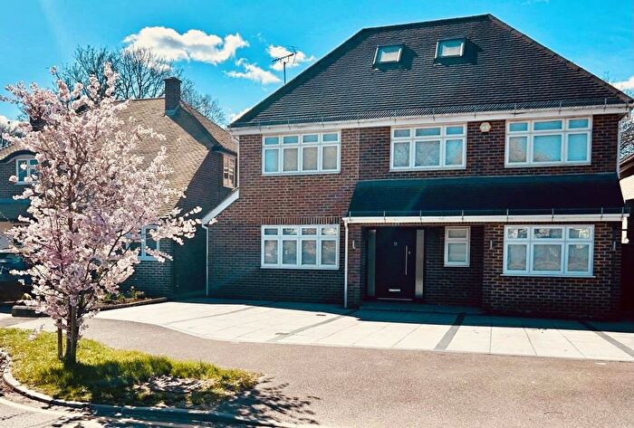 5 Bedroom Detached House For Sale In Newberries Avenue, Radlett, WD7
