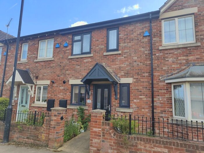 2 Bedroom Detached House To Rent In Fieldview, Edlington, Doncaster, Uk, DN12