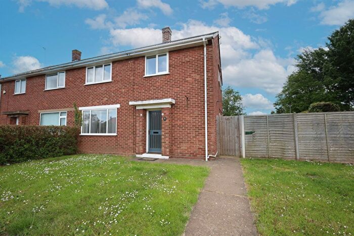 3 Bedroom Terraced House To Rent In Clifton Road, PE21
