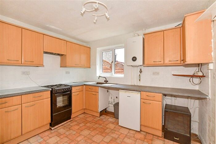 3 Bedroom Semi-detached House For Sale In Chestnut Avenue, Blean, Canterbury, Kent, CT2
