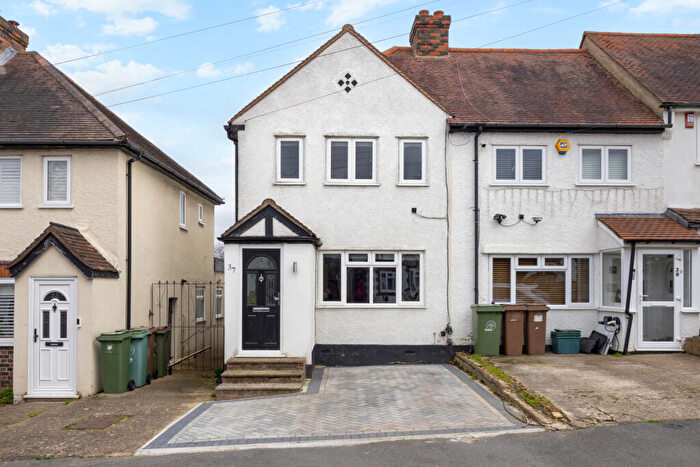 2 Bedroom End Of Terrace House For Sale In Alberta Avenue, Cheam, Sutton, SM1