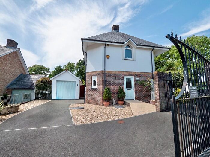 2 Bedroom Detached House For Sale In Molesworth Way, Holsworthy, EX22