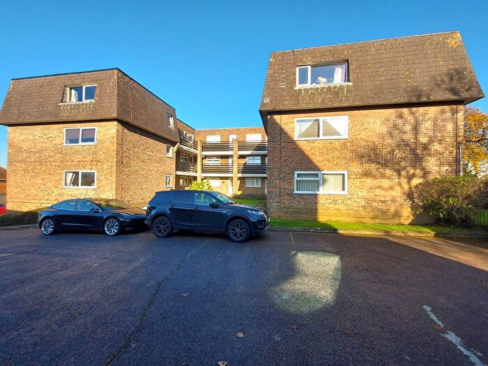 2 Bedroom Flat To Rent In Winifred Road, Waterlooville, PO7