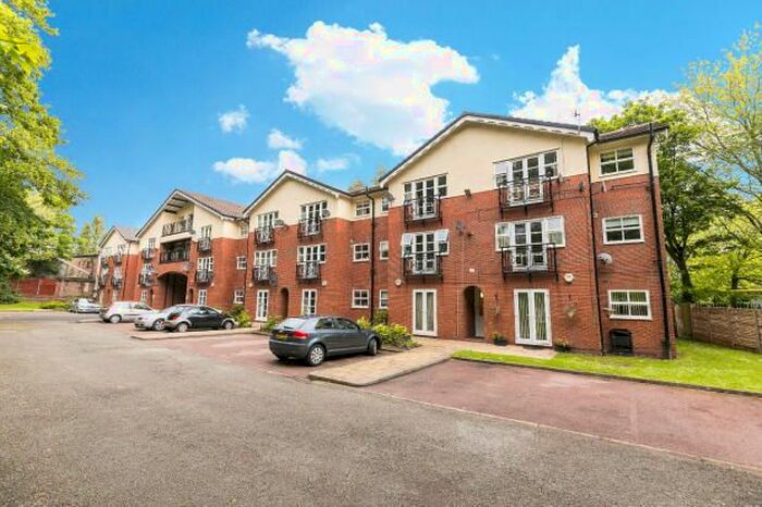 2 Bedroom Flat To Rent In Aigburth Road, Aigburth, L17