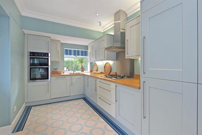 3 Bedroom Detached House For Sale In Grange Avenue, Menston, Ilkley, LS29