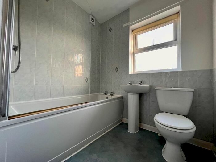 2 Bedroom Terraced House To Rent In River Street, York, YO23