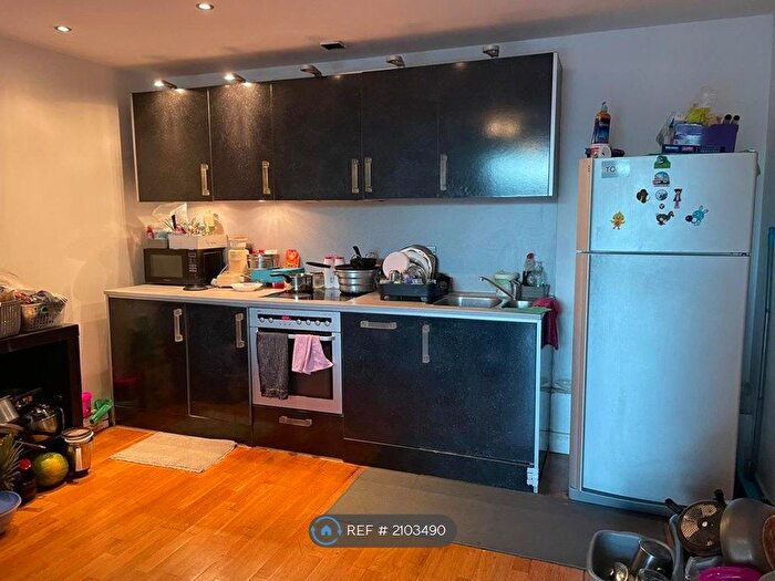 2 Bedroom Flat To Rent In Altolusso, Cardiff, CF10