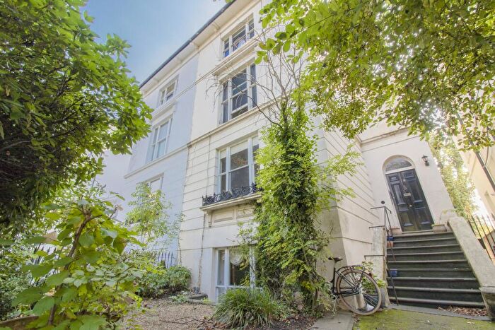 1 Bedroom Flat To Rent In Clarence Road, , Windsor, SL4