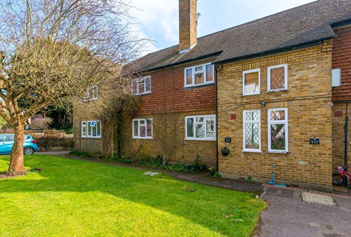 2 Bedroom Maisonette To Rent In Lake Road, Wimbledon, London, SW19