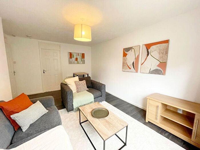 1 Bedroom Flat To Rent In Torphin Crescent, Greenfield, Glasgow, G32