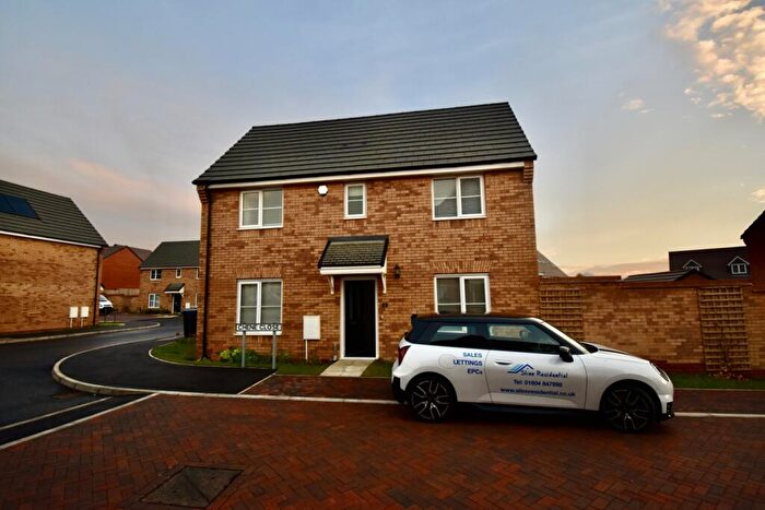 3 Bedroom Detached House To Rent In Chene Close, Buckton Fields, Northampton, NN2