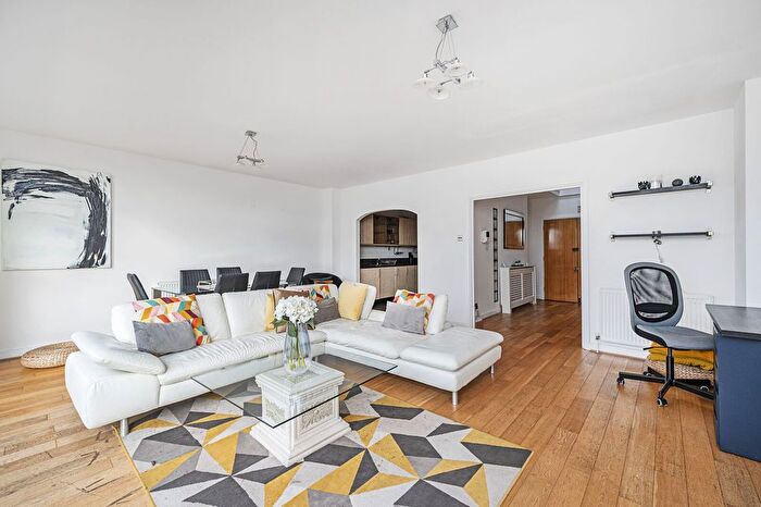 2 Bedroom Flat For Sale In Exchange Building, Commercial Street, Spitalfields, London, E1