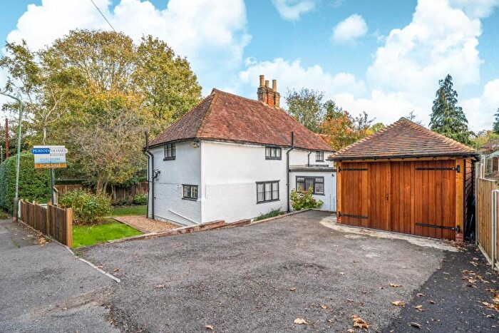 3 Bedroom Character Property For Sale In Buckland Lane, Maidstone, ME16