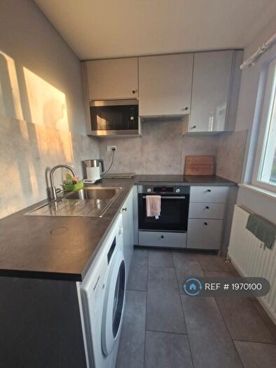 2 Bedroom Flat To Rent In Attenborough, Nottingham, NG9