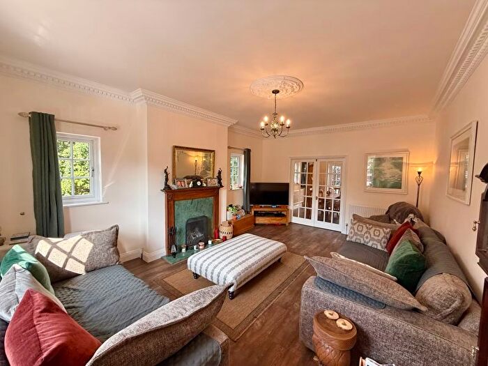 4 Bedroom Detached House For Sale In Chapel Square, Stewkley, LU7