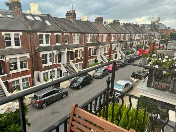 2 Bedroom Flat To Rent In Albert Palace Mansions, Lurline Gardens, London, SW11