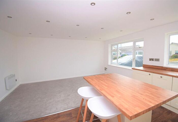 2 Bedroom Detached Bungalow For Sale In Cefn Y Gader, Morfa Bychan, Porthmadog, LL49